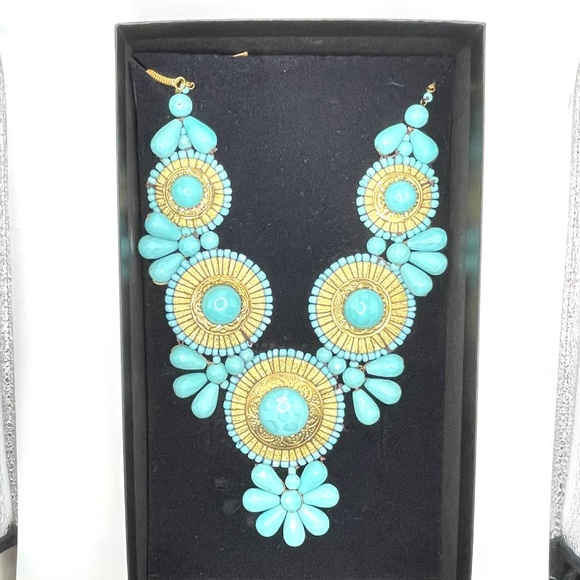 India Turquoise Ceramic and Gold Tone Ornate Bubble Bib Statement Necklace NIB - Picture 1 of 9